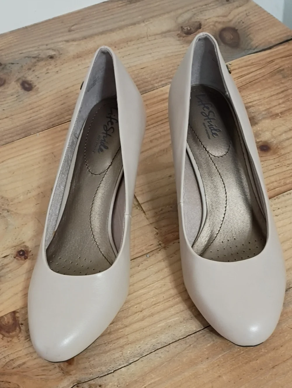 Life Stride Nude/Taupe Classic Mid Heel Pumps